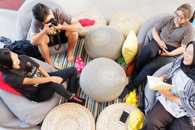 The Social House - Coliving & Hostel - Previously Known As Nomad Hostel Jakarta Extérieur photo
